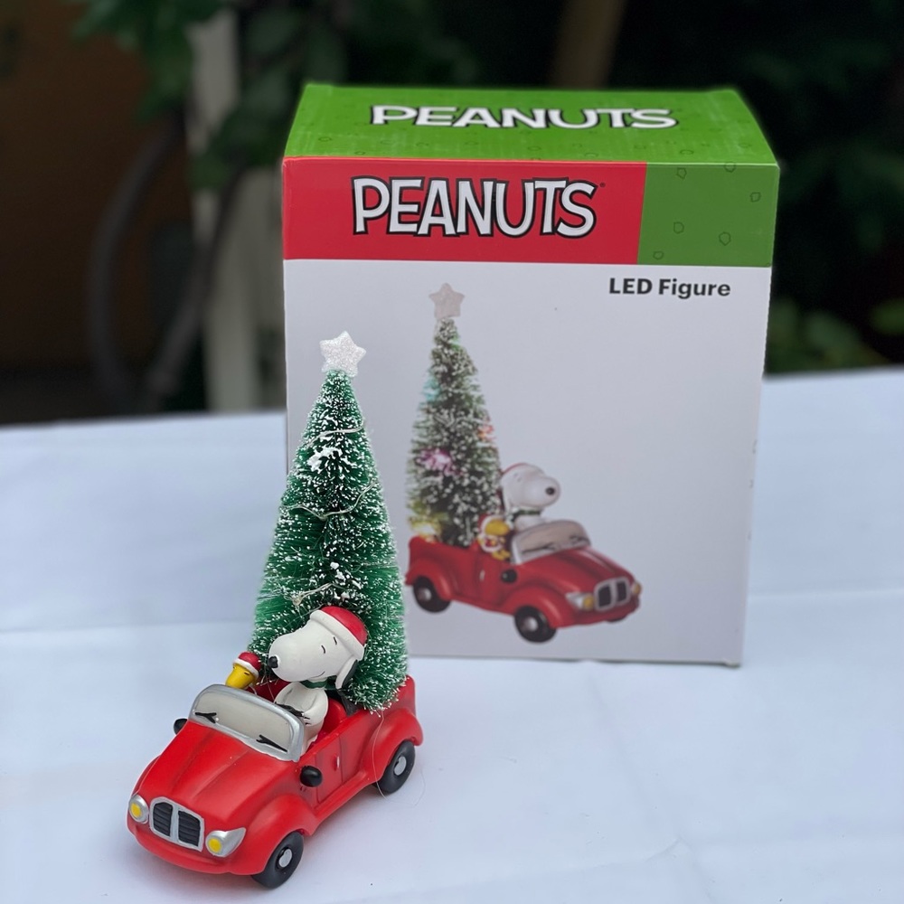 Peanuts Figurine